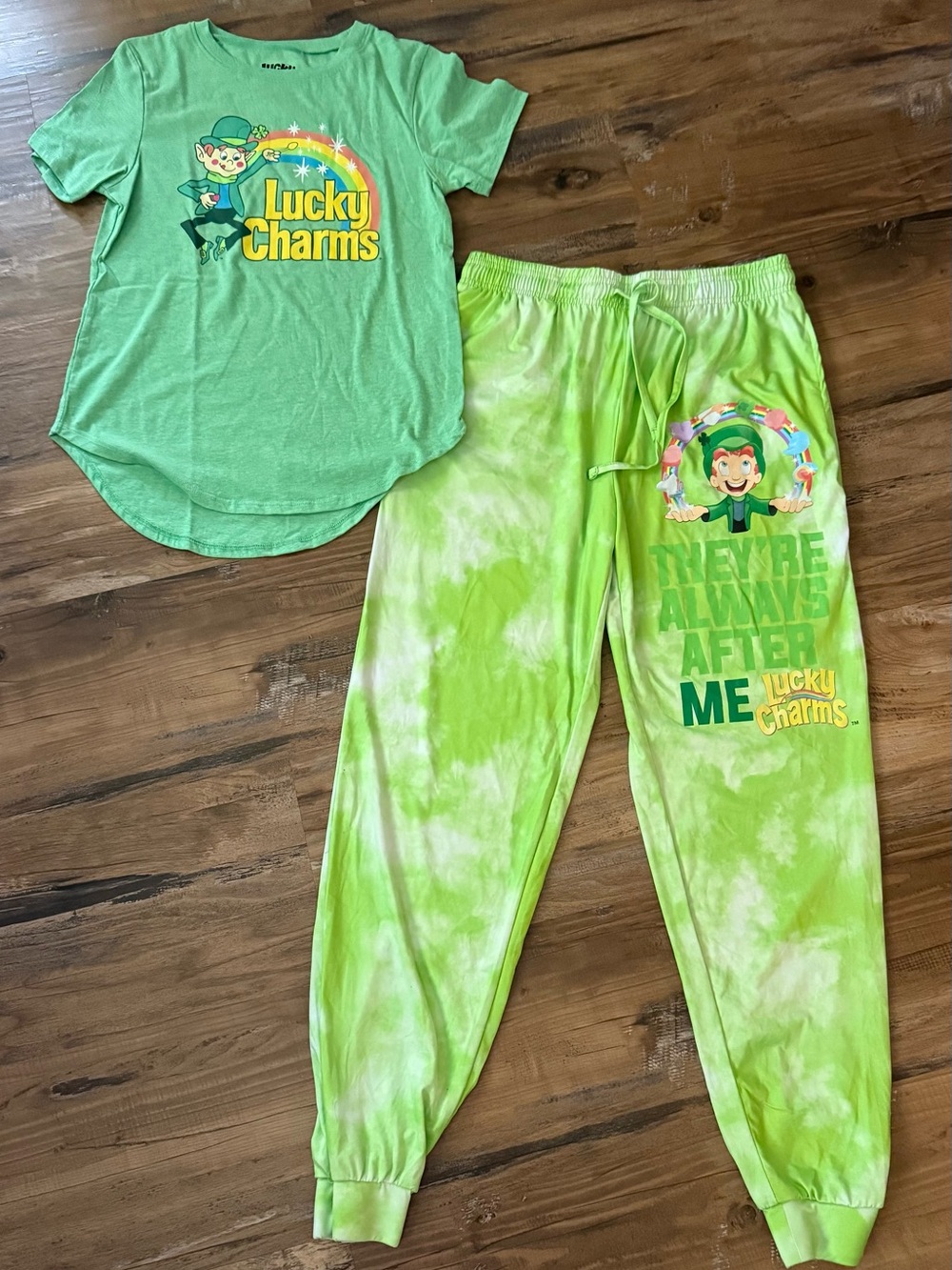 Lucky Charms Green Graphic Tee & Tie-Dye Joggers Set